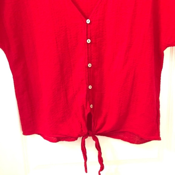 2/$15 Universal Thread - Red Front Tie Top - Picture 4 of 7